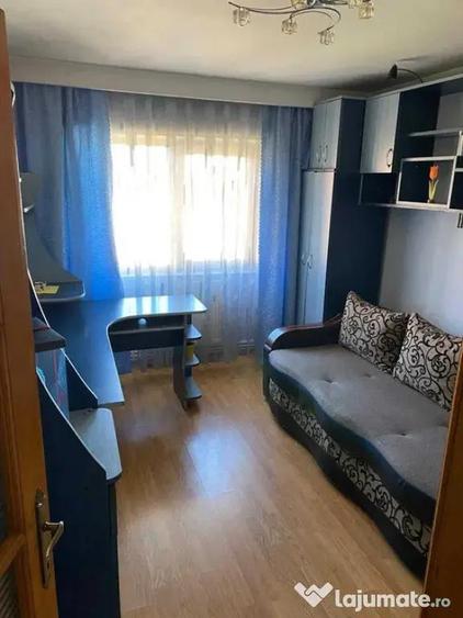 Apartament Cu 3 Camere Decomandate Zona Obcini - 8