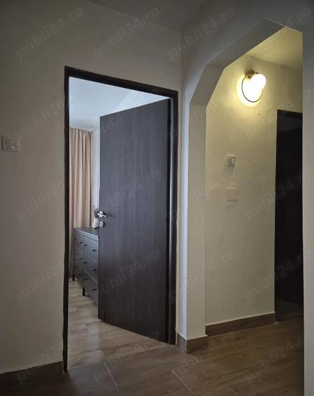 PROPRIETAR Vand apartament renovat 74mp complexul studentesc - 3