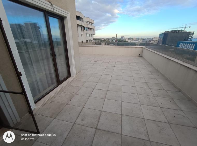 Inchiriez Penthouse 3 camere vedere frontala la mare Faleza Nord - 16