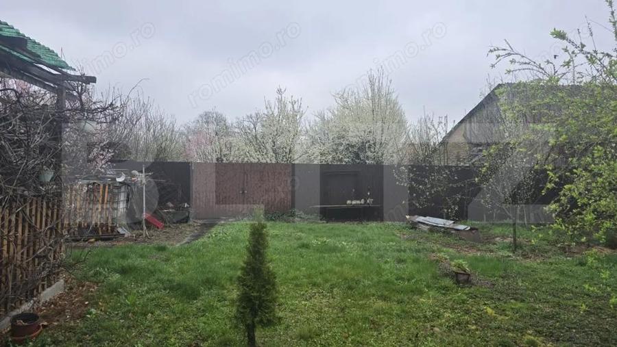 Casa 3 camere 133 mp; Teren - 1432 mp. Livada - 4