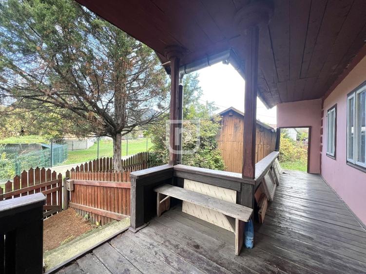 Casa traditional bucovineana la poalele muntilor Bucovinei - 10