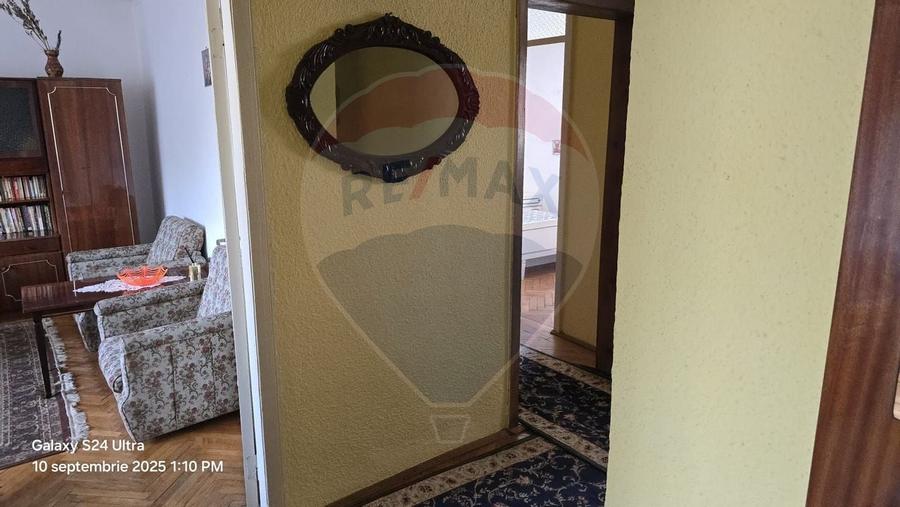 Apartament 4 camere de inchiriat in Radauti - 2