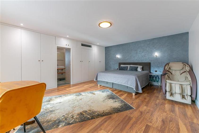 FILM& 3D! Vila high tech, cu semineu, jacuzzi, terasa, 10 camere, Central, Braso - 11