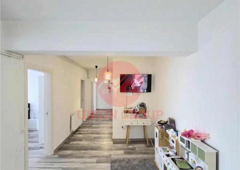 Apartament 3 Camere, Decomandat, Palazu Mare - 4