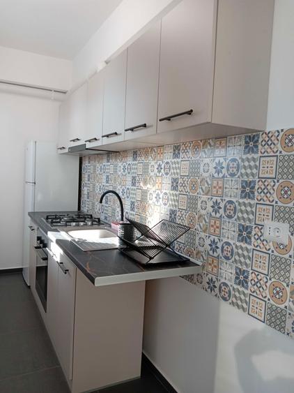 Garsoniera zona Far - 2