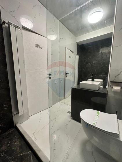 Apartament cu 2 camere de inchiriat Mamaia nord prima linie la mare - 12