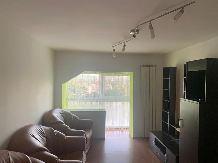 Apartament 3 camere de vânzare - 1