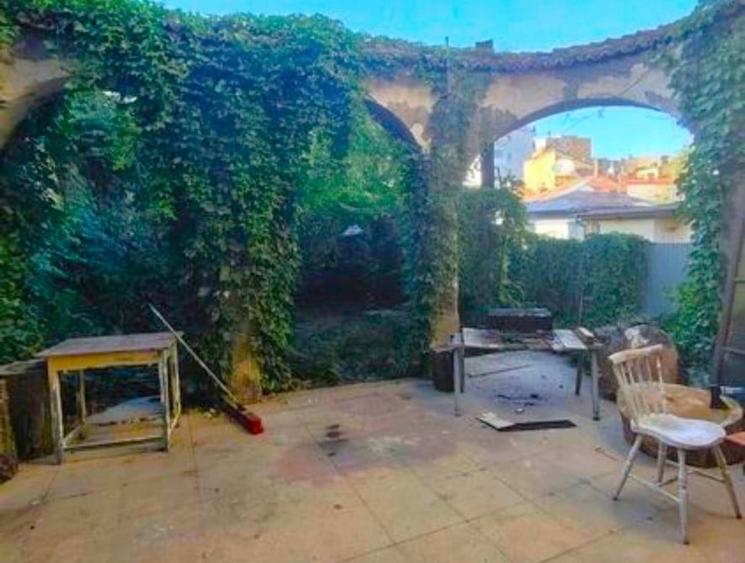 Vila cu arhitectura - 1