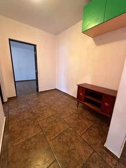 Apartament cu 2 camere, decomandat, zona Dacia - 6