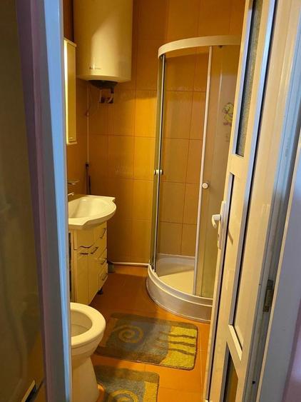 Inchiriez garsoniera zona Spital - 5