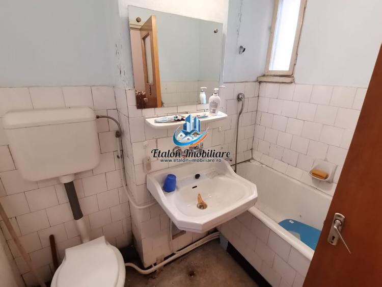 Apartament 4 camere (3decomandate+hol spatios) etaj 6 zona Maratei - 7