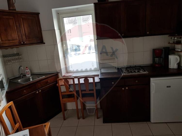 Apartament cu 3 camere de vanzare pe Str.Tribunei - 16