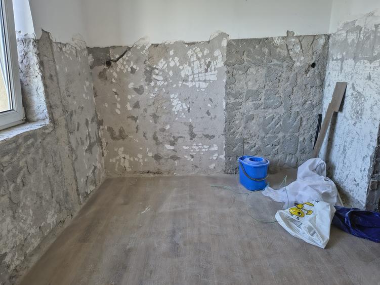 EXCLUSIV TOMIS 2,2 CAMERE SEMI  52 MP PRET 98000 EURO - 3