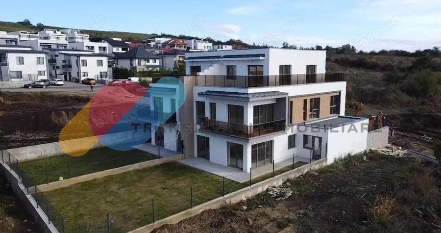 Duplex premium P+E+R cu view asupra orasului, in Voronet - 5