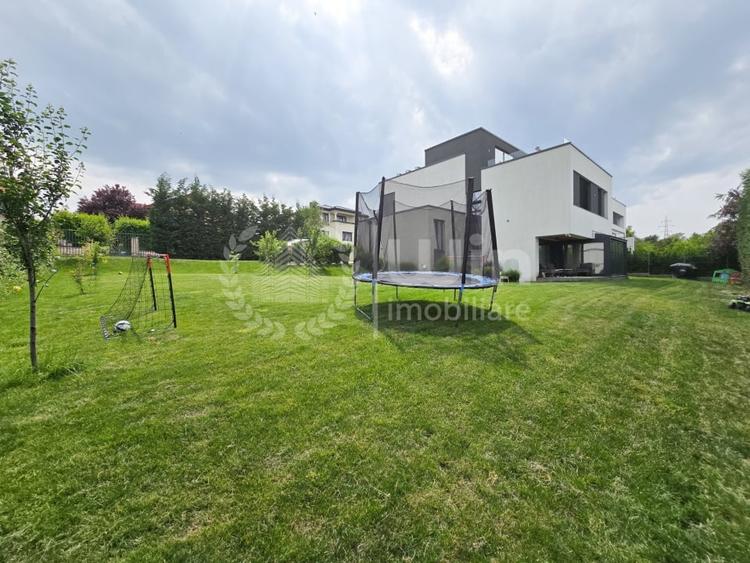 Casa individuala ultrafinisata | 320mp utili | 1000mp teren | Europa - 1