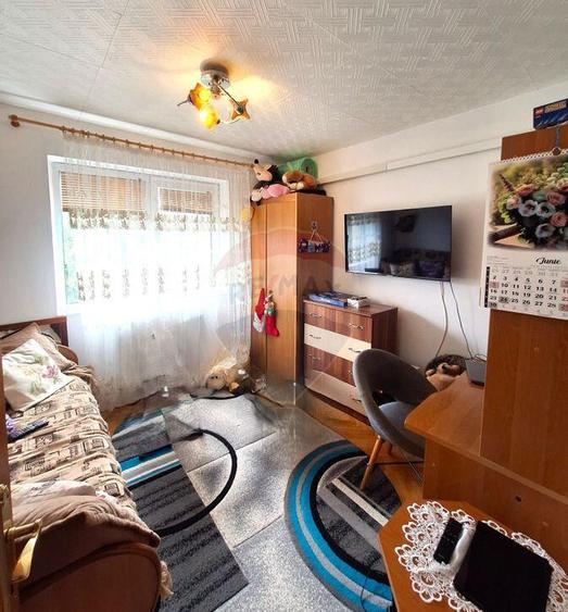 Apartament cu 3 camere de vanzare in zona Micro 5 - 10