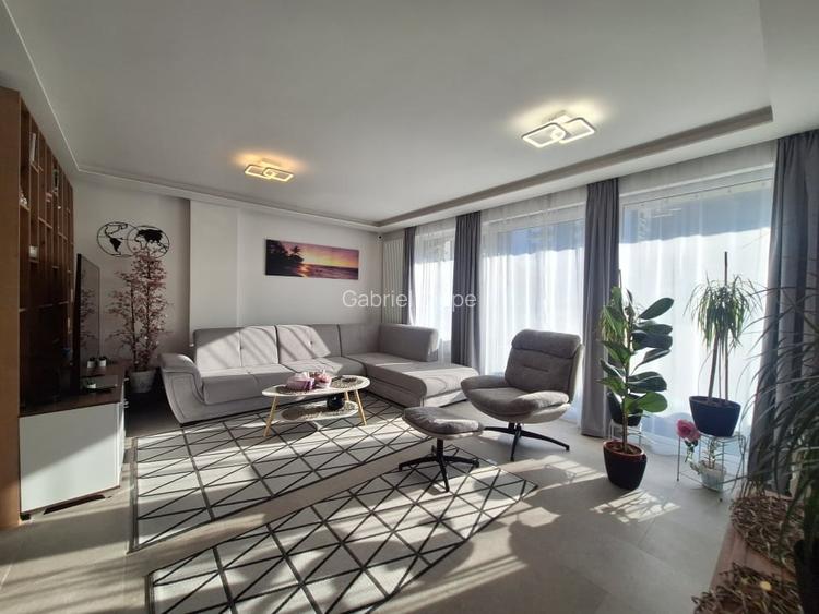 Apartament cu 2 camere, 66 mp, 2 balcoane, zona Teilor