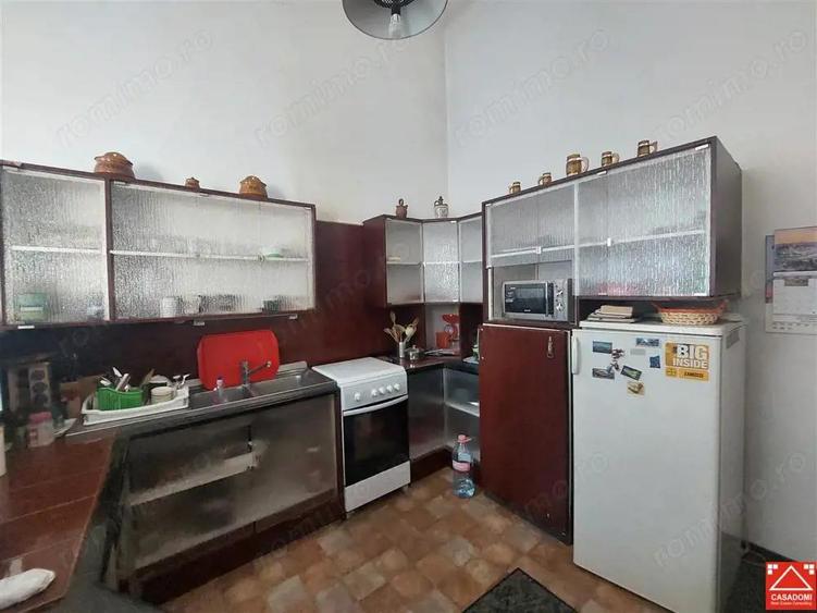 Apartament generos cu 3 camere, zona Metianu - 13