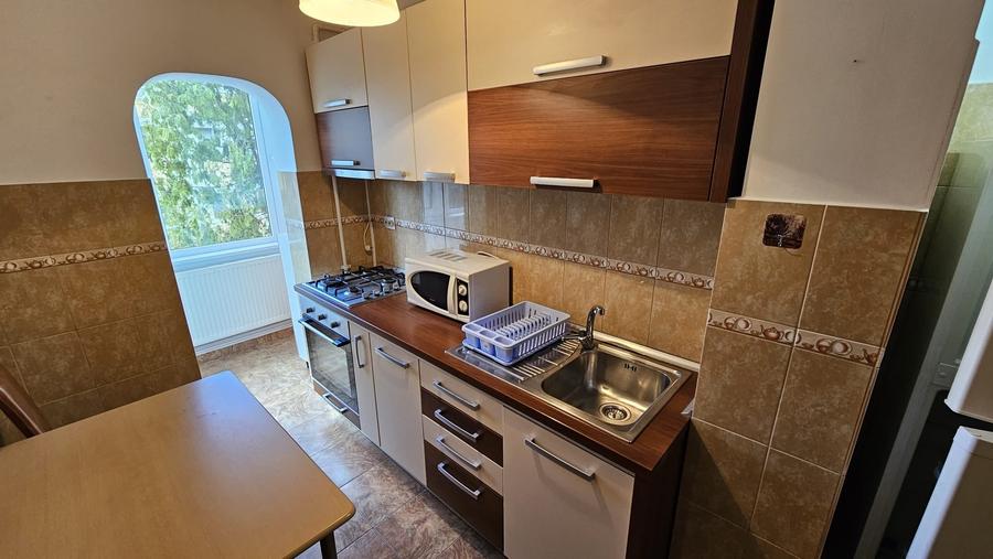 Apartament 3 camere zona Judetean,mobilat-utilat,400 Euro - 6