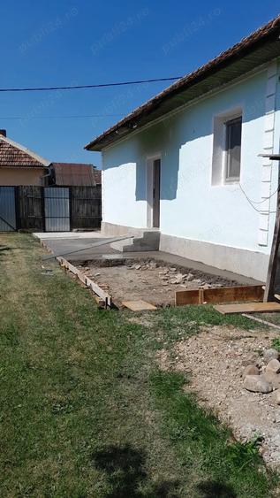 De vanzare casa in sat Pocola la 5 km de ora?ul Beiu? - 1
