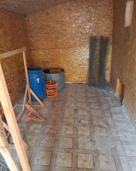 Casa, teren ?i anexe. In Boto?ani, Un?eni, Burle?ti - 3