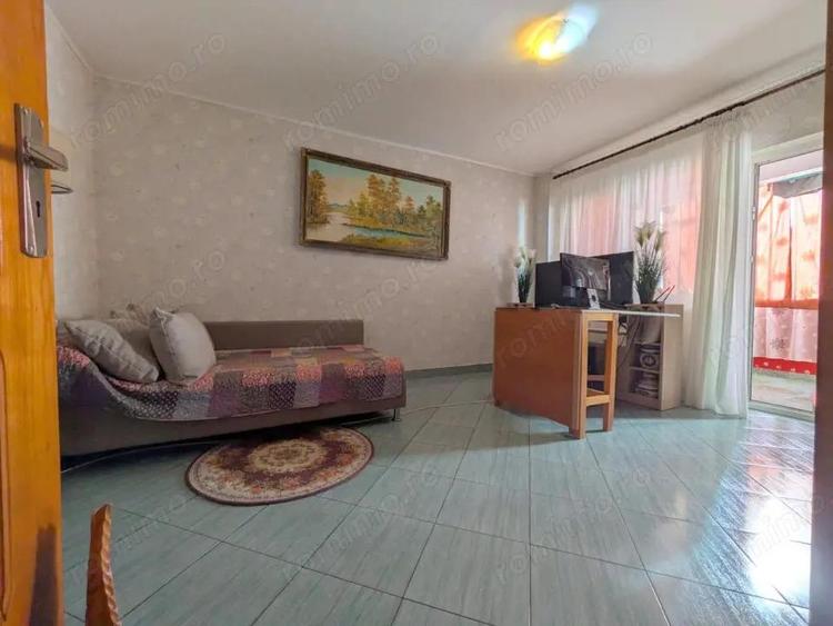 Nord - Parc, Apartament 3 camere decomandat, etaj 2/4, bloc 1984 - 5