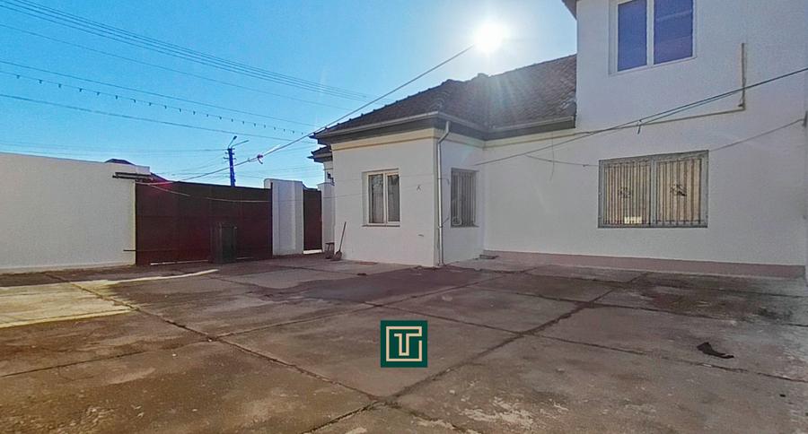 Clădire cu 10 camere în Aradul Nou – ideală pentru investiție/afaceri - 2