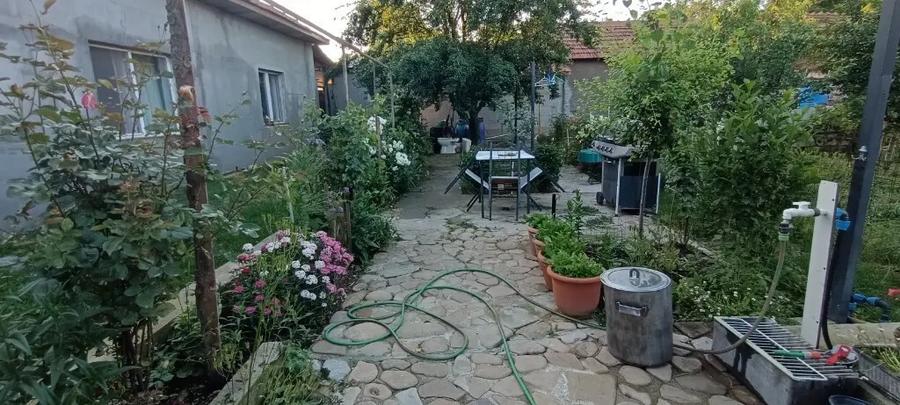 Vand casa cu teren in zona Titu - 14