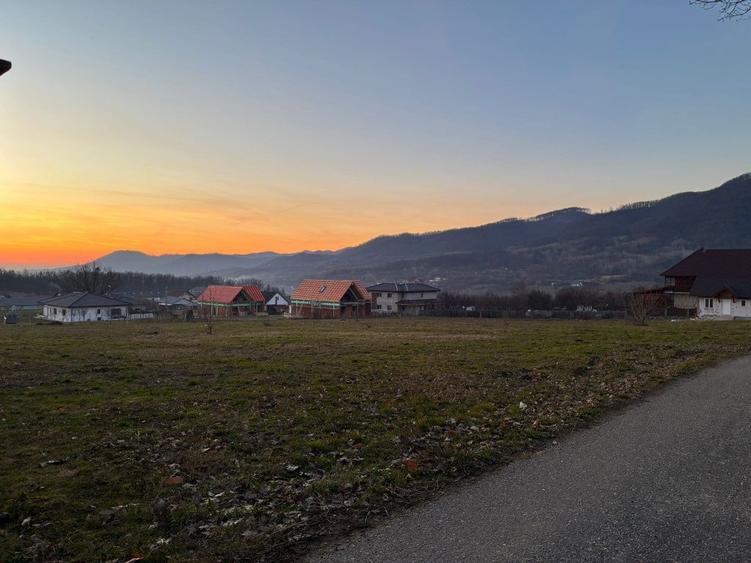 Teren intravilan - 2