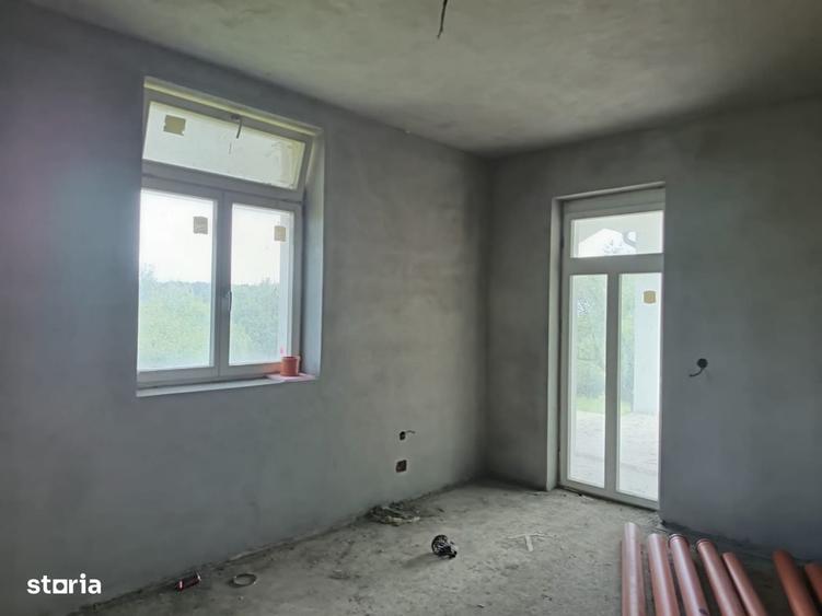 Casă cu 4 camere în Rășinari