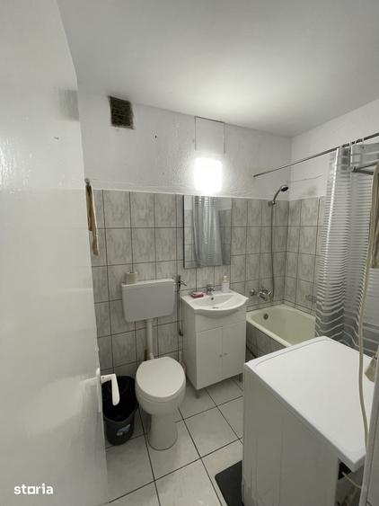 Garsonieră decomandată în Valea Aurie