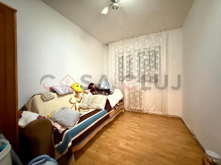 Apartament cu 4 camere semidecomandat, mobilat în Mănăștur