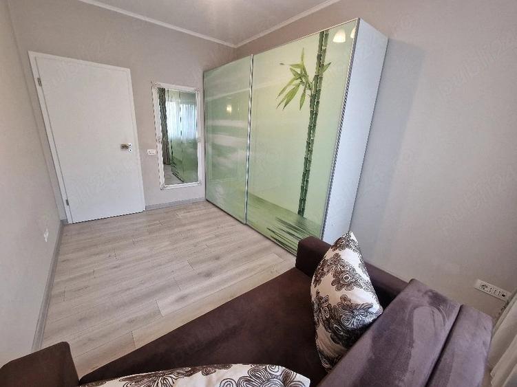 Apartament cu 3 camere decomandat în Dumbrăvița