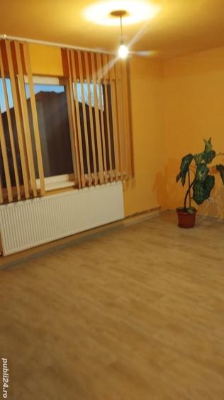 Casă cu 6 camere cu Teren 591 Mp în Central