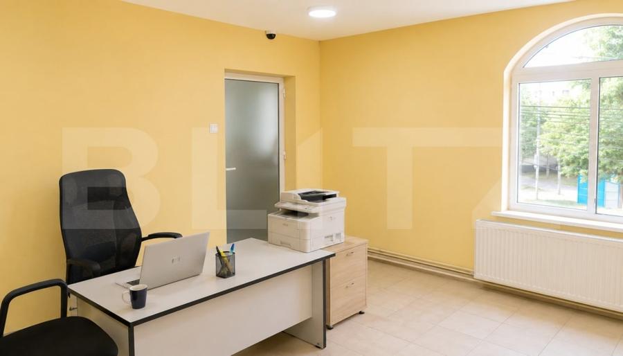 Spațiu comercial, de 68.419998168945 mp, în Sud-Est