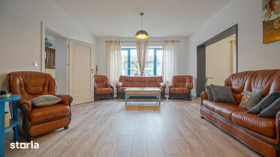 Casă cu 5 camere cu Teren 700 Mp în Codlea