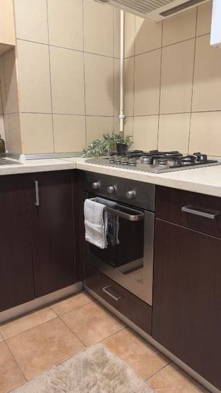 Apartament cu 2 camere decomandat, mobilat în Central