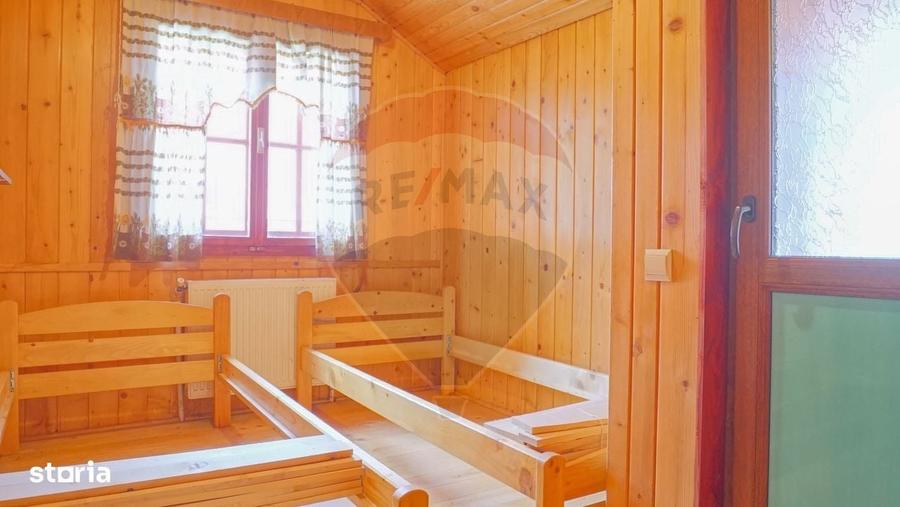 Casă cu 4 camere în Moieciu