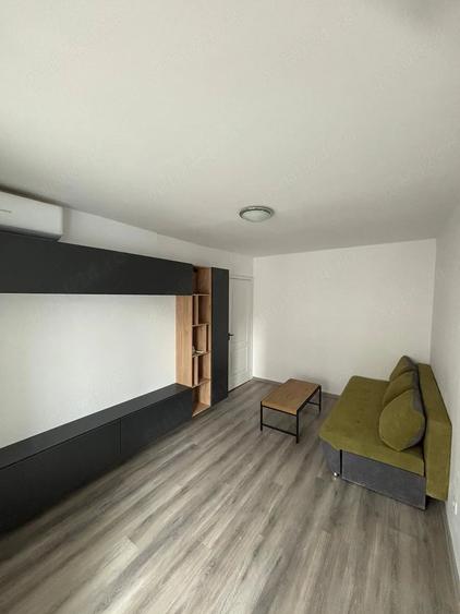 Apartament cu 2 camere semidecomandat în Spitalul Județean