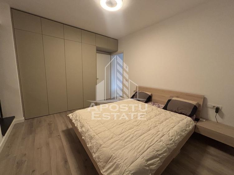Apartament cu 3 camere semidecomandat în Take Ionescu