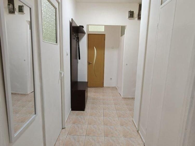 Apartament cu 2 camere decomandat, mobilat în Berceni