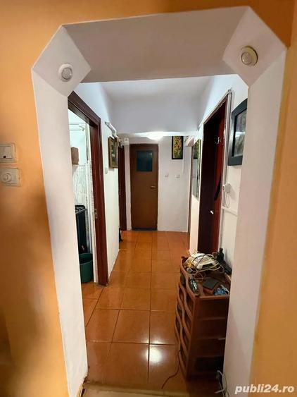 Apartament cu 3 camere decomandat în 9 Mai