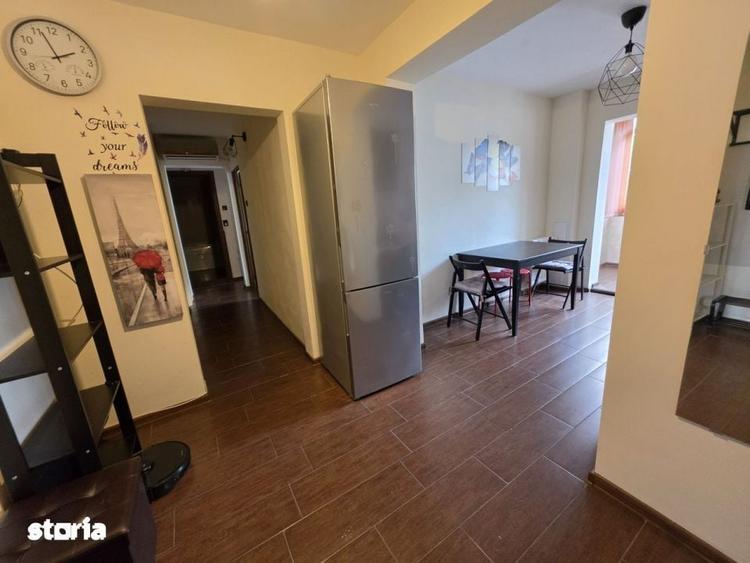 Apartament cu 3 camere decomandat în Titan
