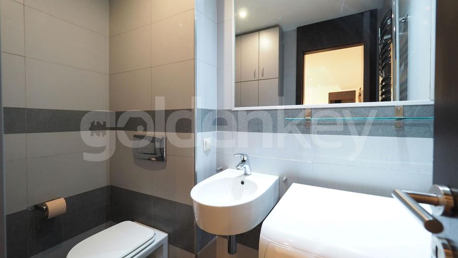 Apartament cu 3 camere semidecomandat, mobilat în Iancu Nicolae