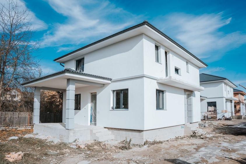 Casă cu 4 camere în Central