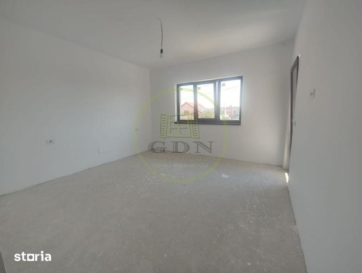 Casă cu 5 camere cu Teren 468 Mp în Malu Mare