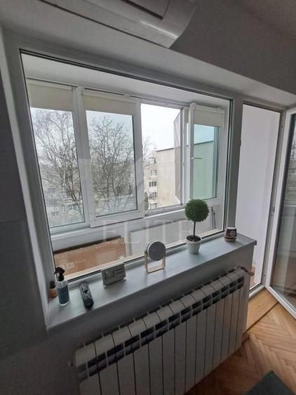 Apartament cu 4 camere semidecomandat, mobilat în Mănăștur