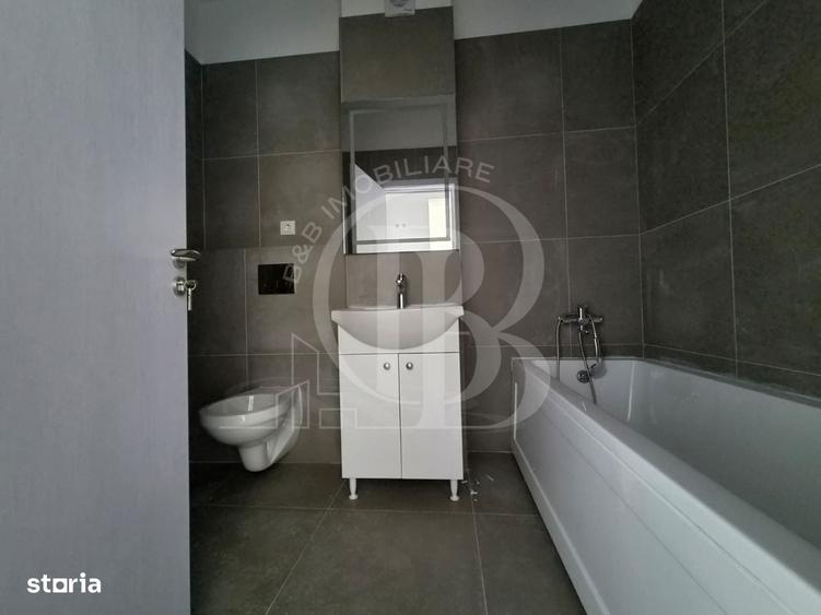 Apartament cu 2 camere decomandat în Titan