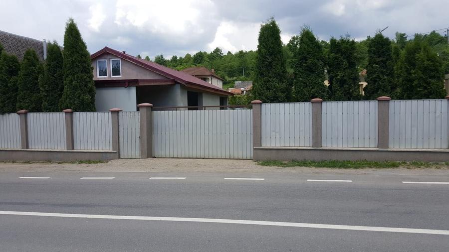 Casă cu 3 camere în Lunca