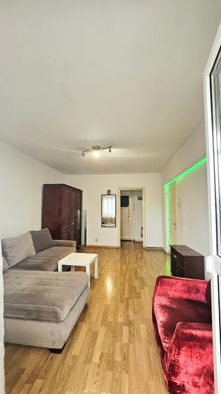 Apartament cu 2 camere semidecomandat în Berceni